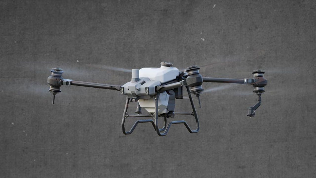 Devrim niteliğindeki zirai ilaçlama dronu DJI Agras T40 çiftçilerle buluşuyor