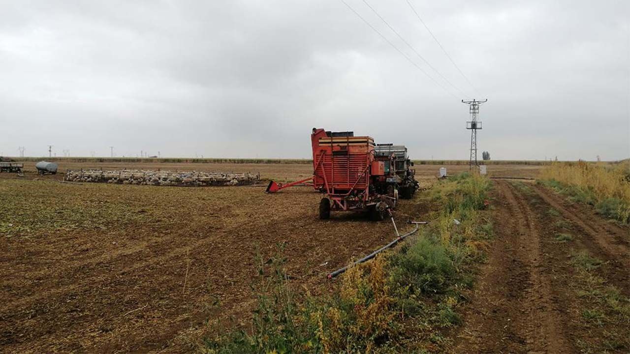Konya’da çiftçiler yağmurdan dolayı kontak kapattı!