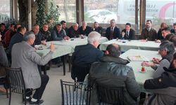 Parıldar çiftçilerin sorunlarını dinledi