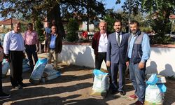 Tarım İl Müdürlüğü 13 çiftçiye 1.2 ton yonca tohumu dağıttı