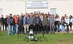 Ziraat Fakültesi öğrencilerine tarım ilaçlama dronu hibe edildi!