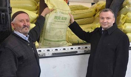 Çiftçiye yeşil altın gübresi dağıtıldı