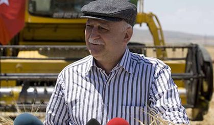 Hollanda’nın iki katı alanda buğday üretiyoruz