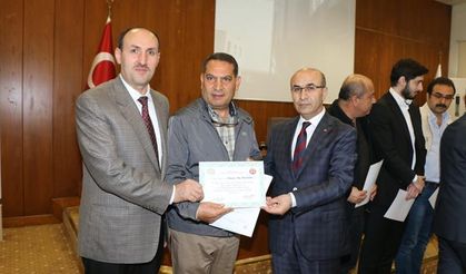 Adana’da hibe almayı hak kazanan çiftçilere belgeleri dağıtıldı