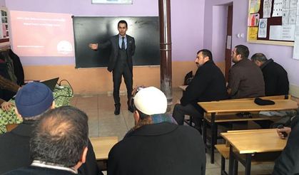 Ağrılı çiftçilere organik tarım anlatıldı