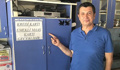 Çiftçinin hali! Köy kahvesinde bile kredi kartı kullanılıyor!