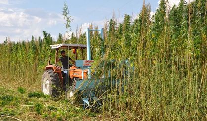 Traktör pazarında hedefler neden tutmadı? Bakan Yumaklı o soruları yanıtsız bıraktı!