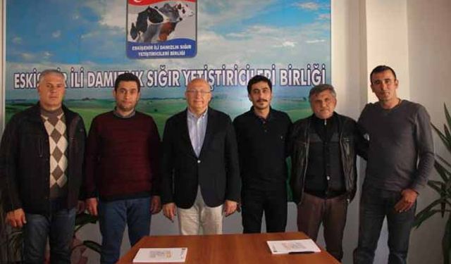 Eskişehir’deki hayvan üreticilerinin sıkıntılarını dinledi
