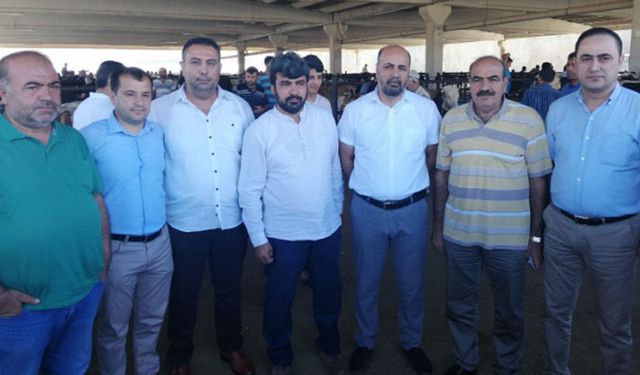 Birliklerden Kızılay'a ortak kurban çağrısı: Yabancıya değil kendi üreticinize sahip çıkın!