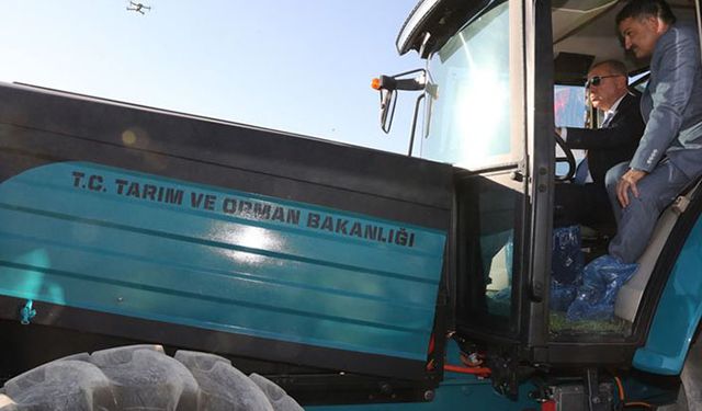Tarım Bakanı açıkladı: Elektrikli traktörle çiftçinin mazot maliyeti yüzde 90 düşecek!