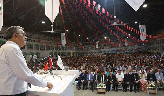 Recep Konuk'tan tarihi konuşma: Türk çiftçisi rafları işgal ettirmeyecek!