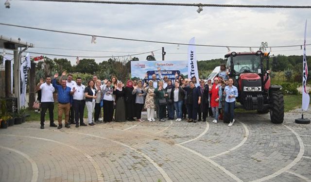 TürkTraktör Dünya Kadın Çiftçiler gününü kadın çiftçilerle kutladı