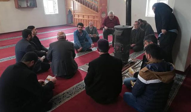 Ağrı'da okul, cami, kahvede çiftçi eğitimi