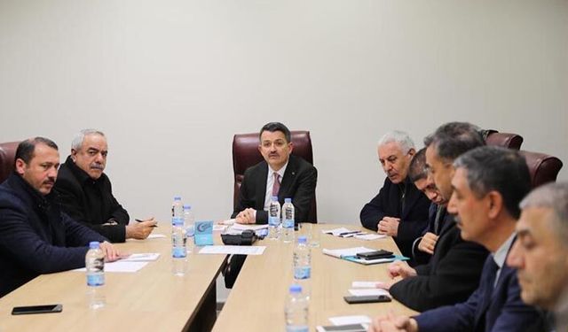 Bakan Pakdemirli İl Müdürleriyle durum değerlendirmesi yaptı