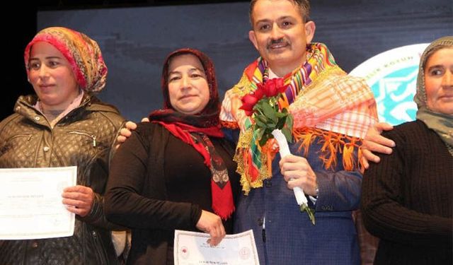 Bakan Pakdemirli müjde olarak açıklayayım: Anaç keçi desteğini 25 liradan 35 liraya çıkardık