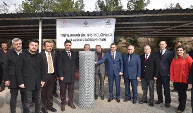 Tıbbi aromatik bitki yetiştiren çiftçiye malzeme desteği