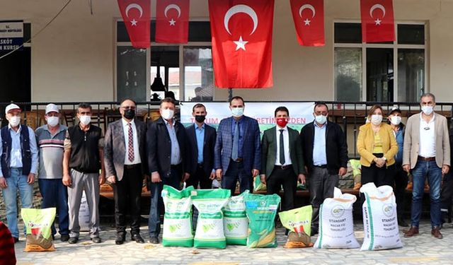 Yalova'da çiftçiye 15.5 ton yem bitkisi tohumu dağıtıldı