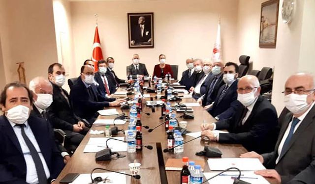 Tarım Bakanlığı gübre firmaları ile toplantı yaptı! Depodaki ürünler gündeme gelmedi!