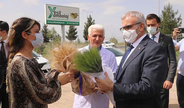 Diyarbakır Valisinden kırmızı mercimek üretiminde ülke koordinatörü olan müdürlüğe ziyaret