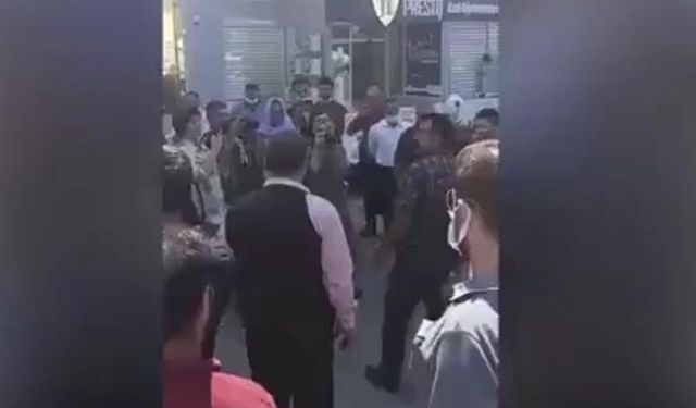 Şanlıurfa'da çiftçi hükümeti Ak Parti İl binasının önünde protesto etti