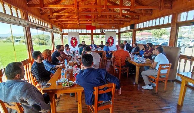 Ercan Ödül serbest veteriner hekimlerle buluştu