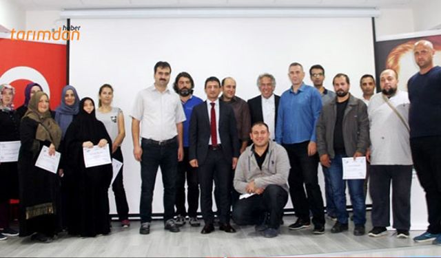 Genç çiftçilere arıcılık eğitimi verildi