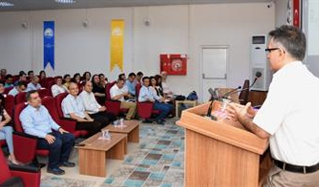 Manisa kuru üzümün zararları için toplandı