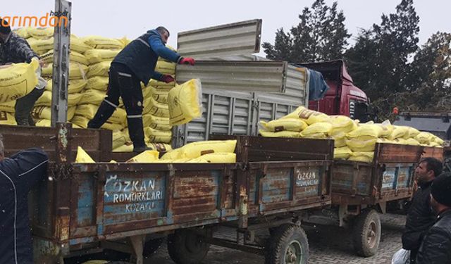 Çiftçiye gübre dağıtımı başladı
