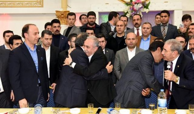 Bakan Fakıbaba: Husumetli iki aileyi barıştırdı!