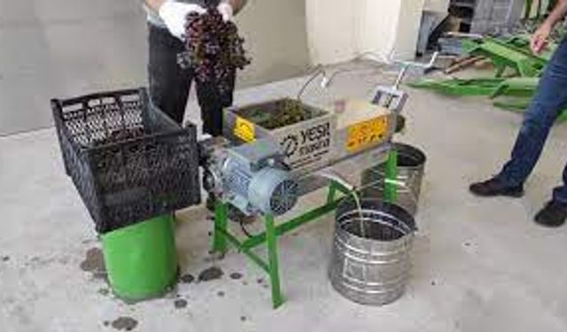 Çiftçiye meyve sebze kurutma ve üzüm ezme makinesi hibe ediliyor!