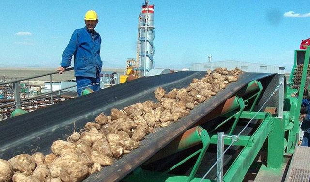 Tarım Bakanı Yumaklı'dan pancar üreticisine açıklama: Sulama avansı bugün hesaplara yattı!