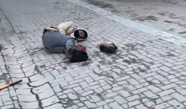 Kafasını kesip camdan attı...İstanbul'da dehşet