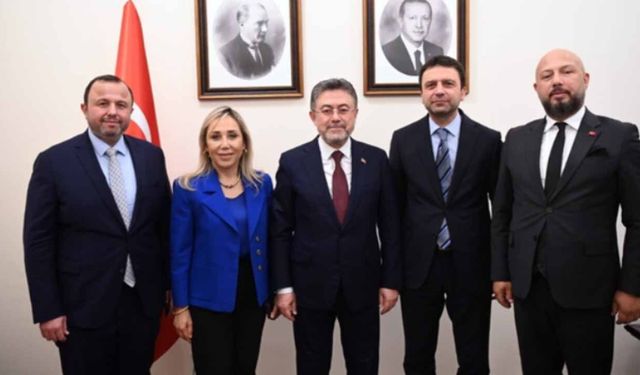 Tohumculukta "Antalya" ve "Fiyat" mesaisi: Bakan Yumaklı ile kritik zirve