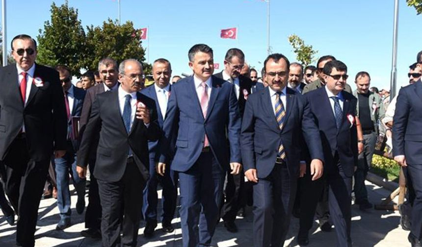 Bakan Pakdemirli: Sakarya Zaferi programlarına katıldı