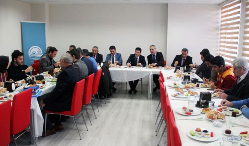 Parıldar basın mensupları ile biraraya geldi