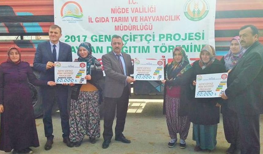 Niğde’de genç çiftçinin yüzü güldü