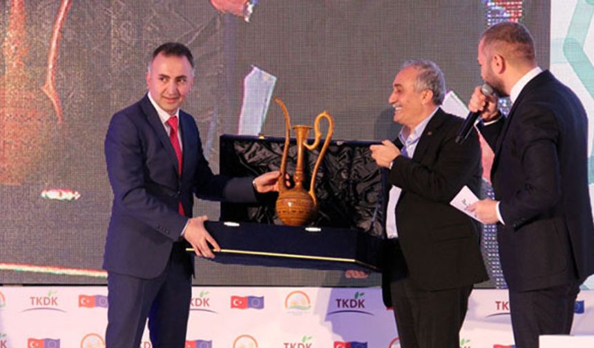 Bürokrattan Bakan Fakıbaba’ya 18 saat teşekkürü!