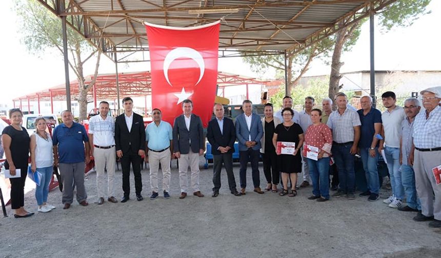 İzmir'de 43 çiftçiye hibe makine ve ekipman desteği!
