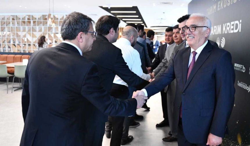 Hüseyin Aydın'ın 'Rekor' çıkışına sert analiz: Asıl olan koltuk değil bırakılan iz!